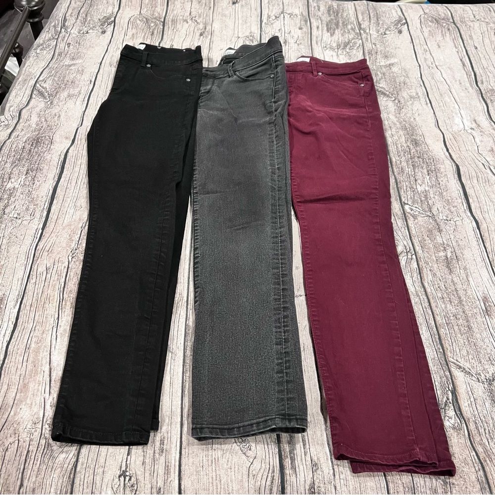 3 pairs of Loft jeans size 26 (2), 2 skinny, 1 straight